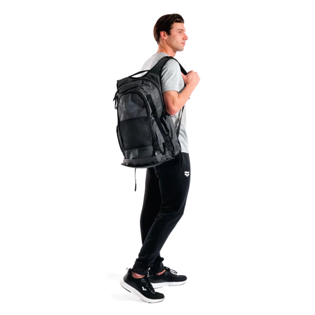 MOCHILA ARENA ALL SET 45 LITROS NEGRO - Imagen 9